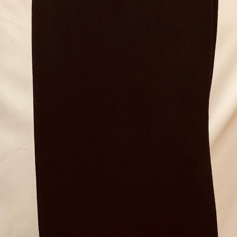 ST JOHN LONG BLACK SKIRT SIZE 8-NEW